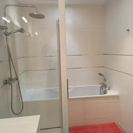 Patio D'azur Toit Terrasse De Gamme 3 Ch Jacuzzi Coeur De Et Apartment Saint-Raphael (Var)