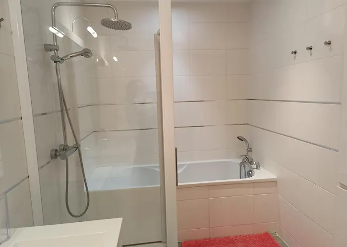 Patio D'azur Toit Terrasse De Gamme 3 Ch Jacuzzi Coeur De Et 아파트 Saint-Raphaël